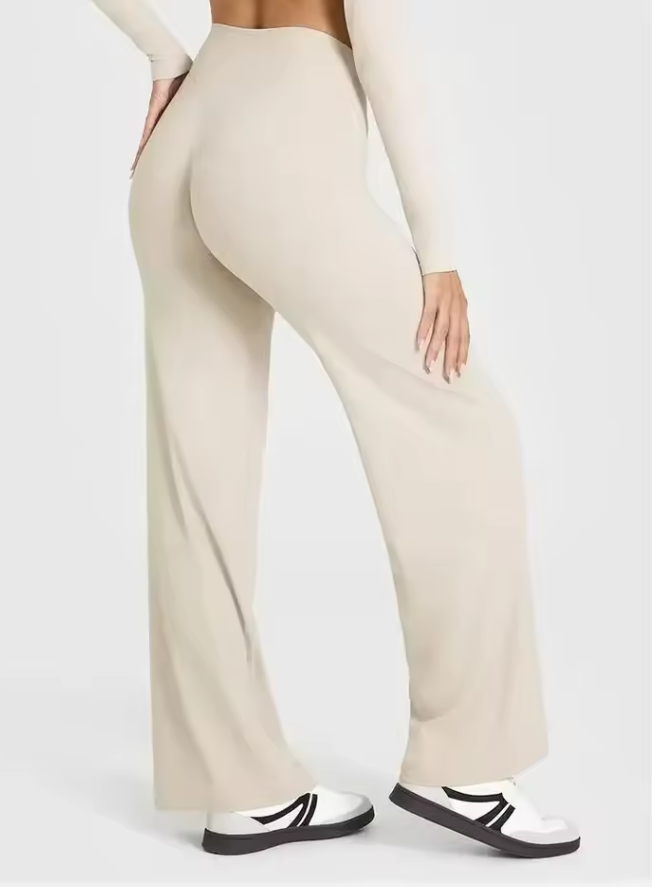 High-Waist Flare Fitness Pants – Sculpt & Comfort